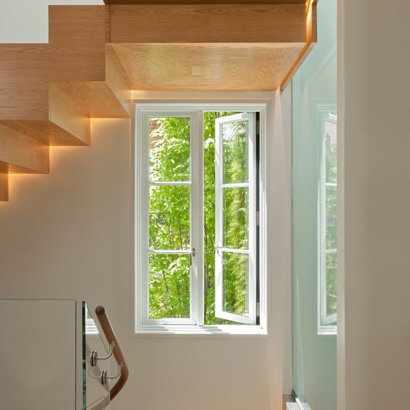 Modern Design Straight ZigZag Staircase in White Oak with Glass Railing | Georgetown, Washington, D.C.